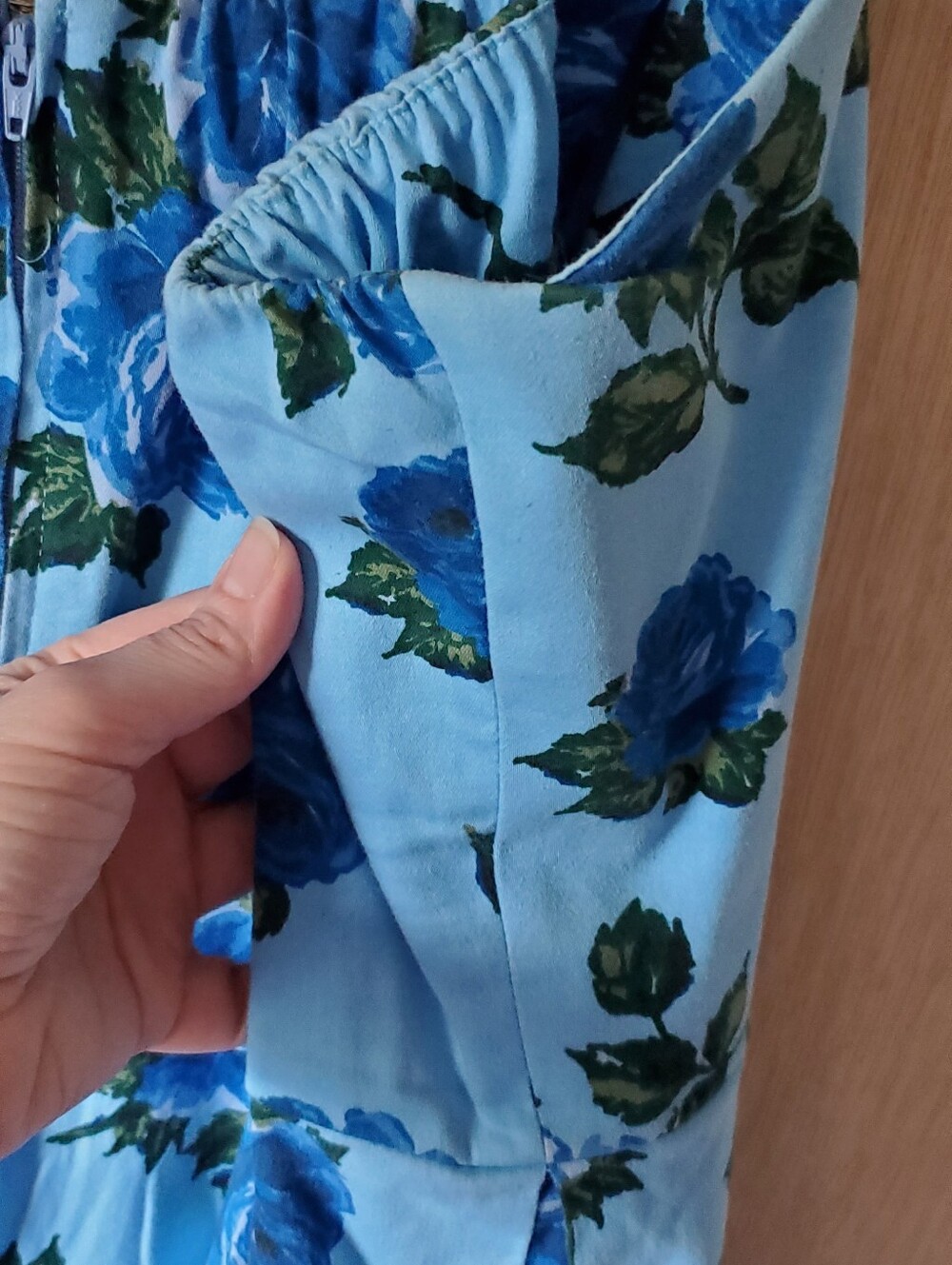Vixen by Micheline Pitt Sweetheart Swing Dress in Blue Roses, Size 4X - Picture 7 of 12